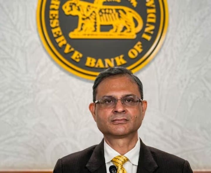 RBI adopts wait-and-watch approach on inflation risks